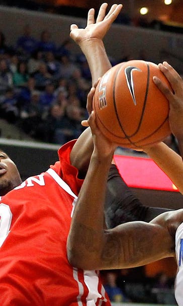 No. 23 Memphis lifts its energy level to turn away Houston